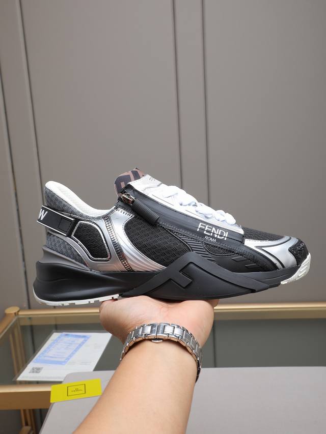 New Fd casual athletic shoes, featuring a wavy sole engraved with the letter F.