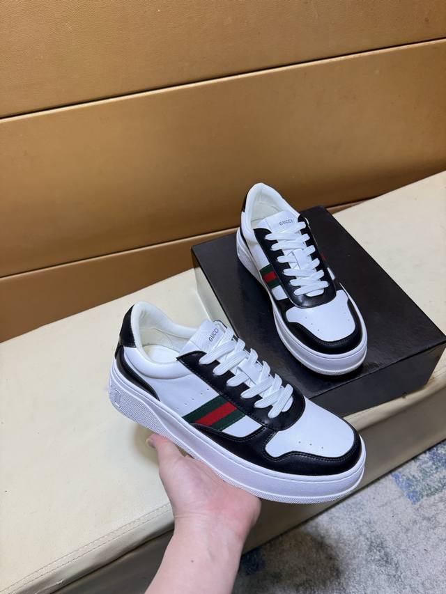 Gucci original quality. Unique modern style sneakers. A must-have casual shoe f