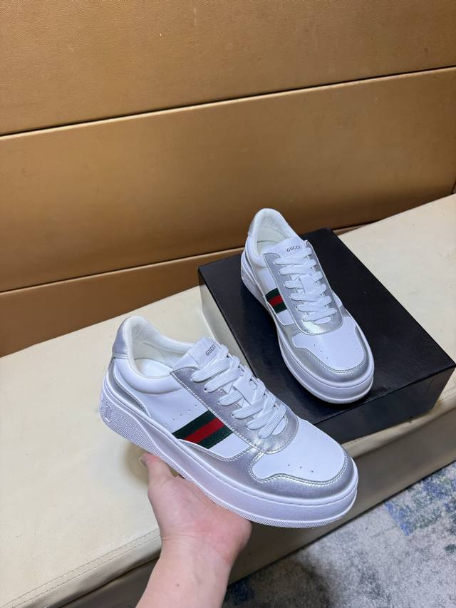 Gucci original quality. Unique modern style sneakers. A must-have casual shoe f