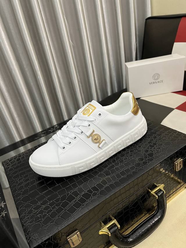 Factory Price (pp): Versace men's high-top newest and hottest casual shoes. Top