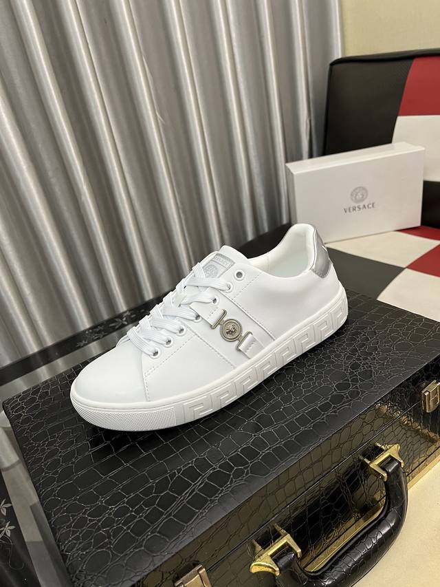 Factory Price (pp): Versace men's high-top newest and hottest casual shoes. Top