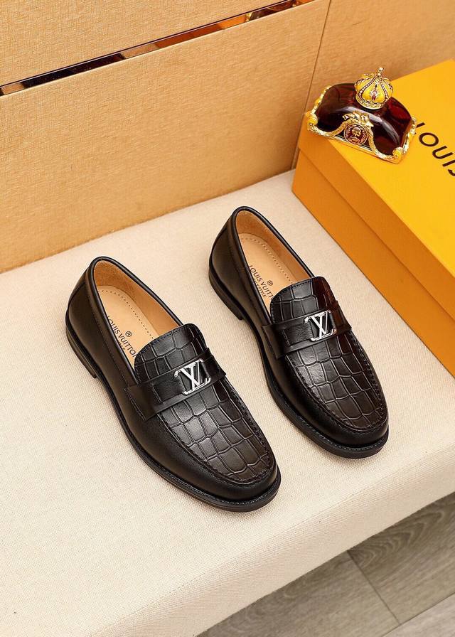 Product Trademark: Louis Vuitton Casual Leather Shoes True Sizes: 38-44, 45 (Cu