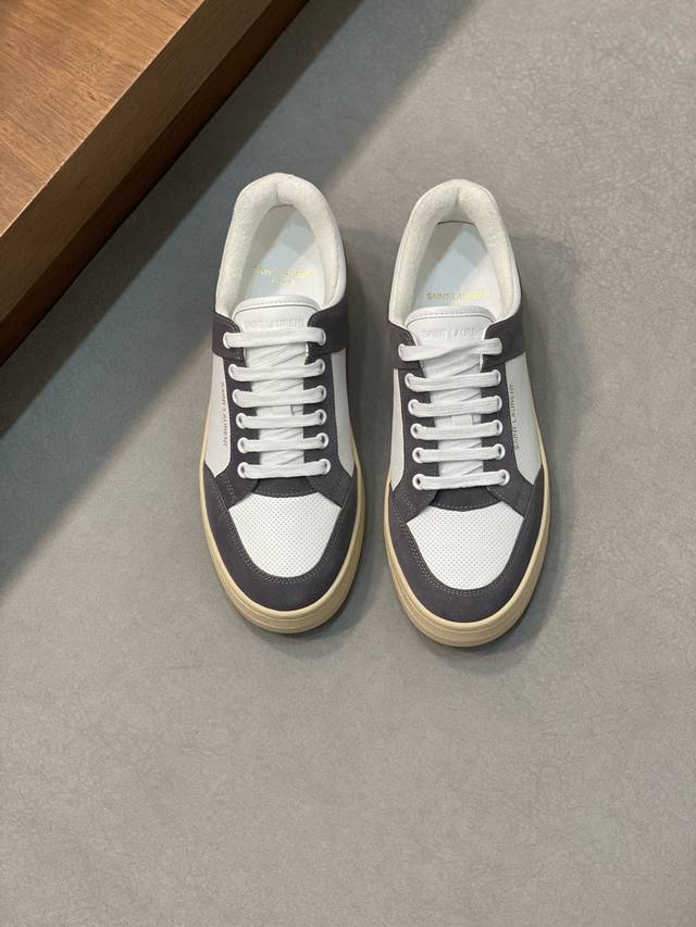 Couple style Saint Laurent high-top boots/casual sneakers are here! A super pop