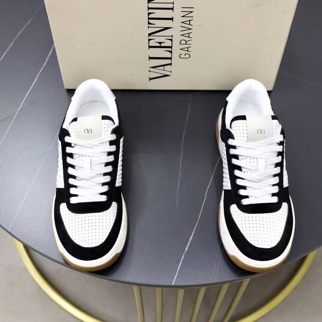 Factory Price (pp): Vltn Hualun Sports Shoes Series 2025 New Style Sports Shoes