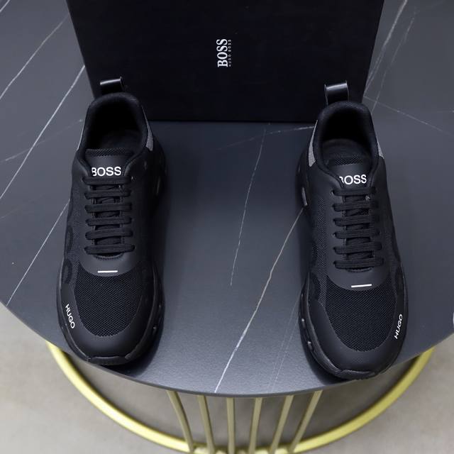 Factory Price (pp): Boss - Upper: Branded fabric and leather patchwork - Lining