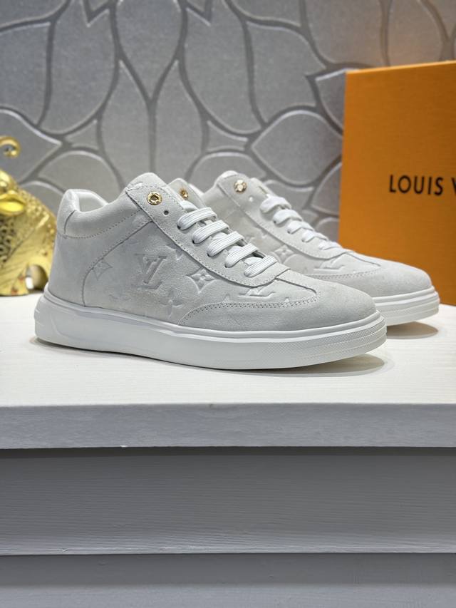 Louis Vuitton (LV) New Men's High-Top Sneakers, featuring a stylish upper crafte