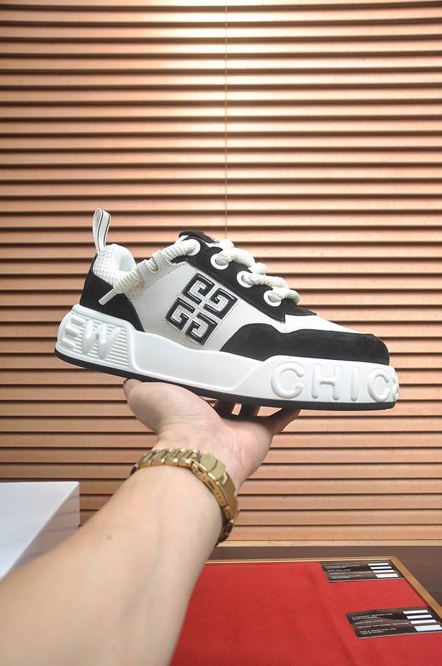 Factory Price p Givenchy. Available simultaneously at Givenchy boutiques. Upper