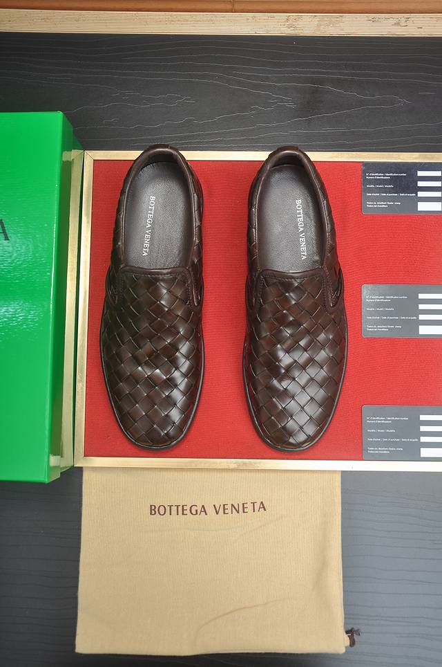 Factory Price p Bv Official Website Men's Shoes Cowhide Woven Lining Cowhide Ru