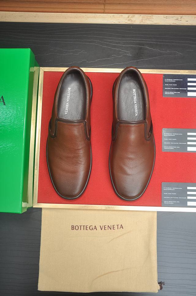 Factory Price p Bv Official Website Men's Shoes Cowhide Woven Lining Cowhide Ru