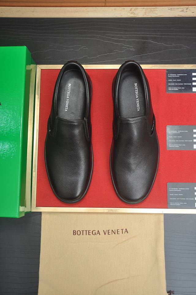 Factory Price p Bv Official Website Men's Shoes Cowhide Woven Lining Cowhide Ru