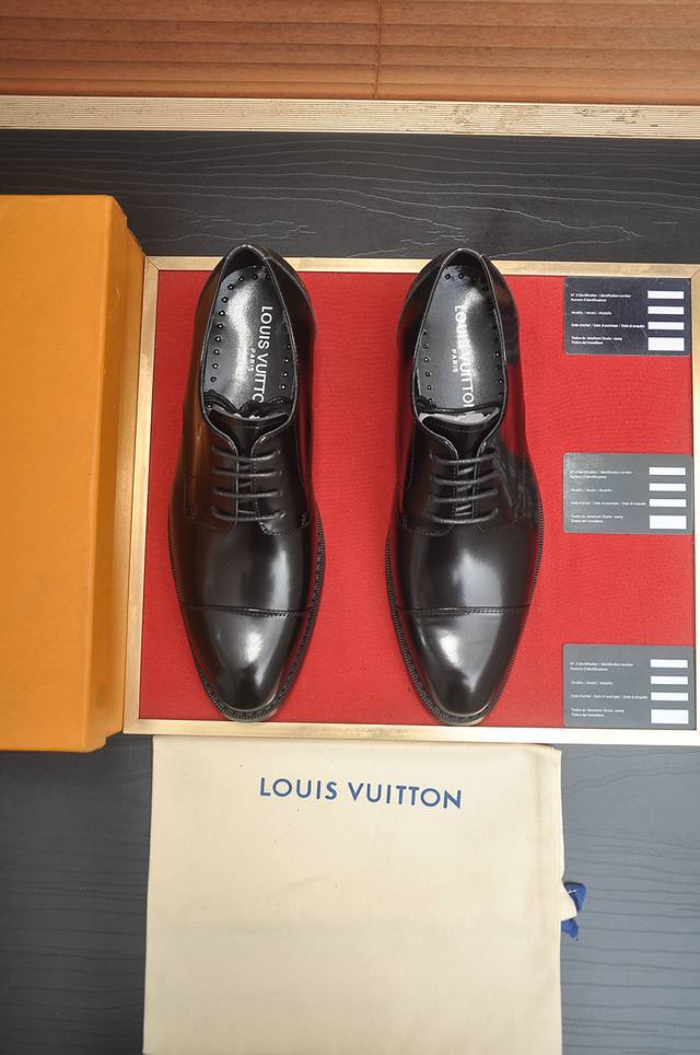 Factory Price p LV Original Single-Piece Leather Lined LV Latest Genuine Leathe