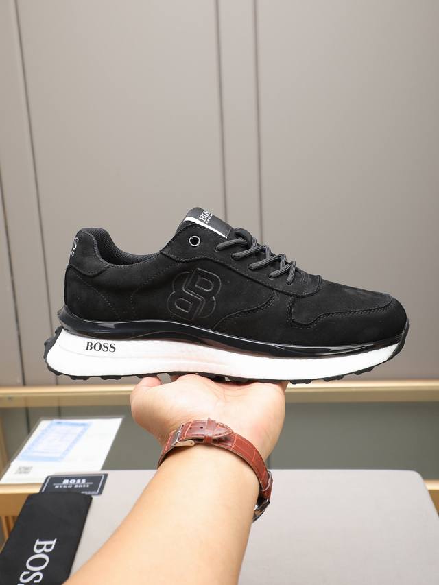 Boss, a top-tier fashion brand, presents a men's shoe that can complement variou