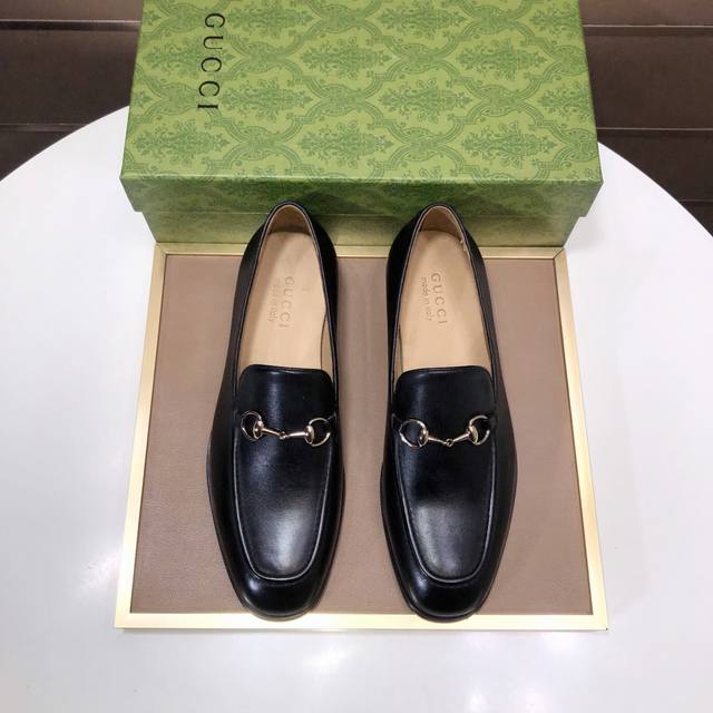 Factory Price Brand: Gucci Standard Size: Men's 38, 44, 45, 46 (Custom sizes av