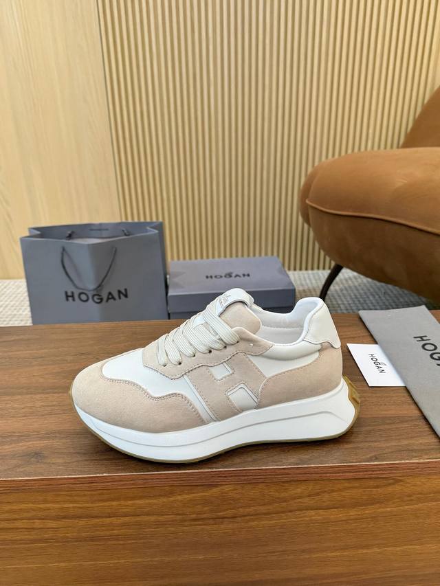 Sold at the original price! Hogan's new H-Stripes series chunky sneakers, a must