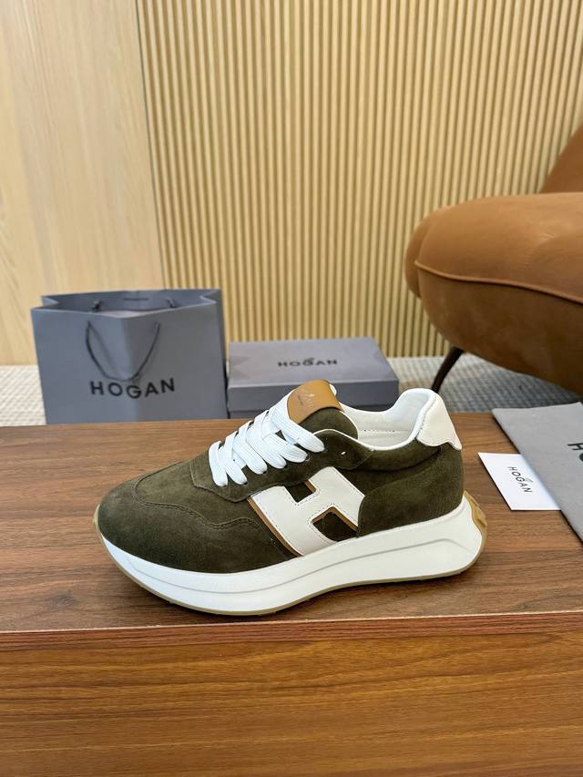 Sold at the original price! Hogan's new H-Stripes series chunky sneakers, a must