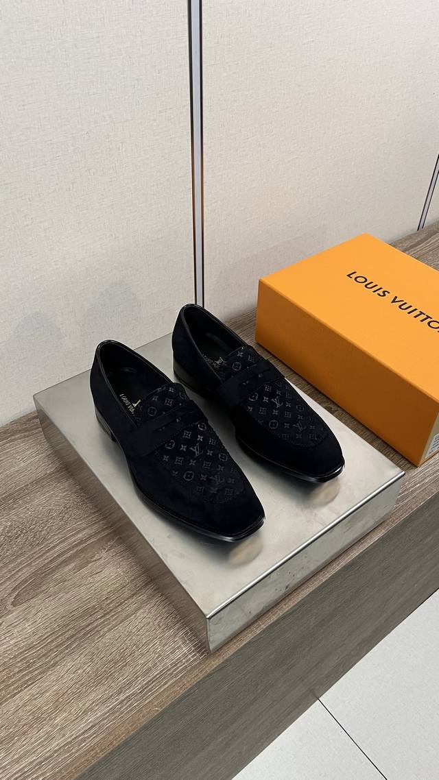 Louis Vuitto* Men's Business Casual Leather Shoes Imported Black Suede - Lining: