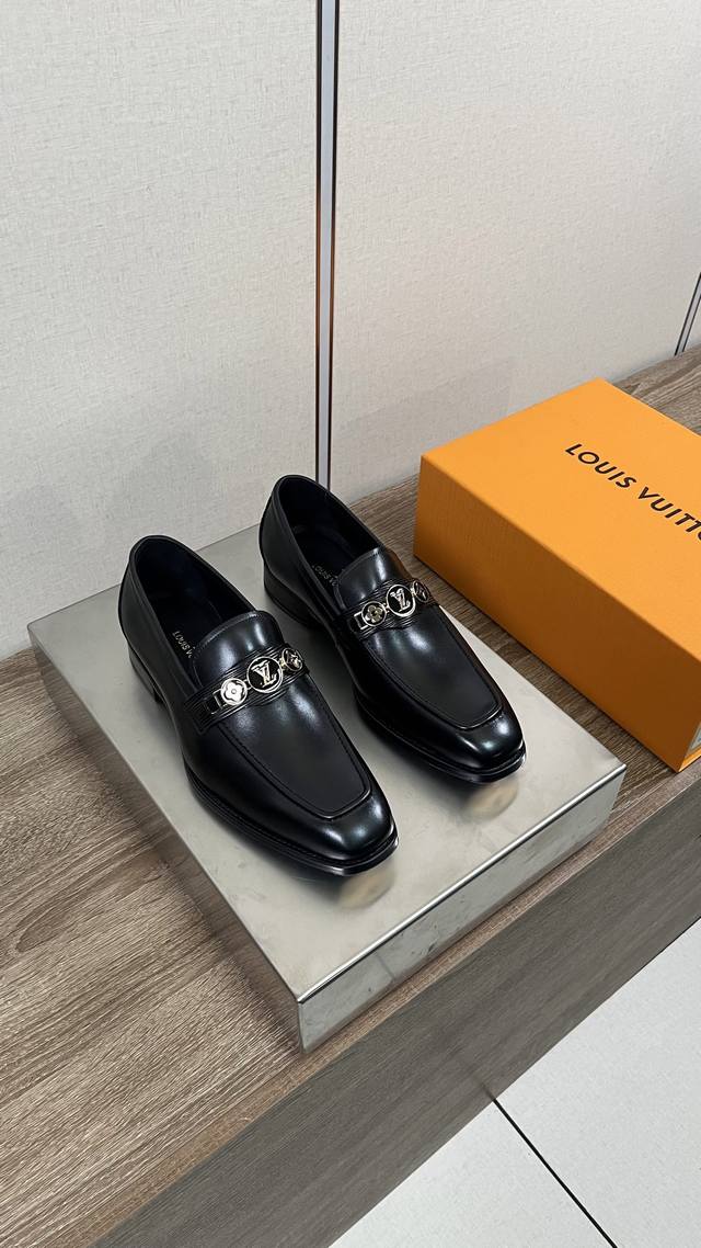 Louis Vuitto* Men's Business Casual Leather Shoes Imported Black Calfskin - Lini