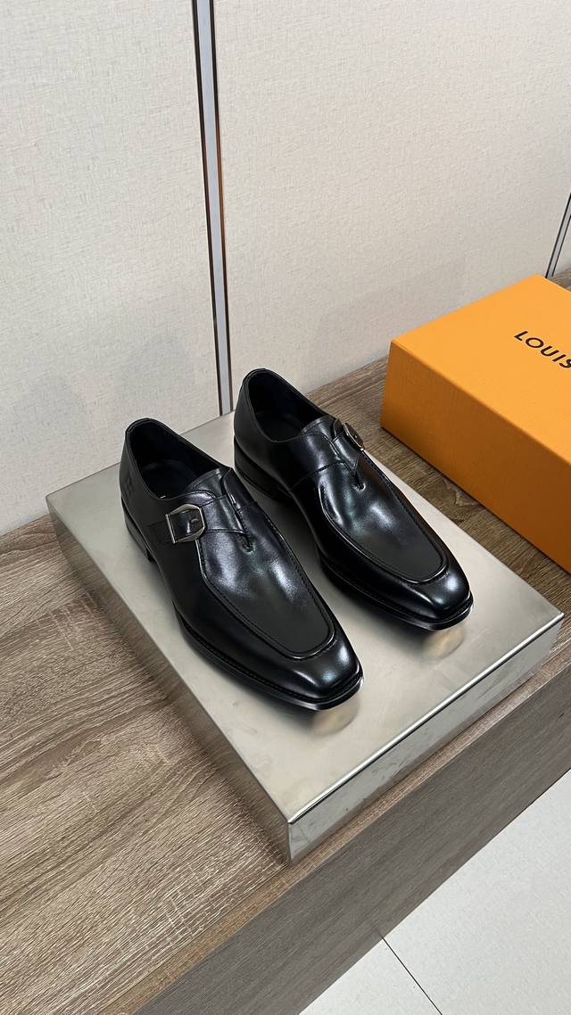 Louis Vuitto* Men's Business Casual Leather Shoes Imported Black Calfskin - Lini