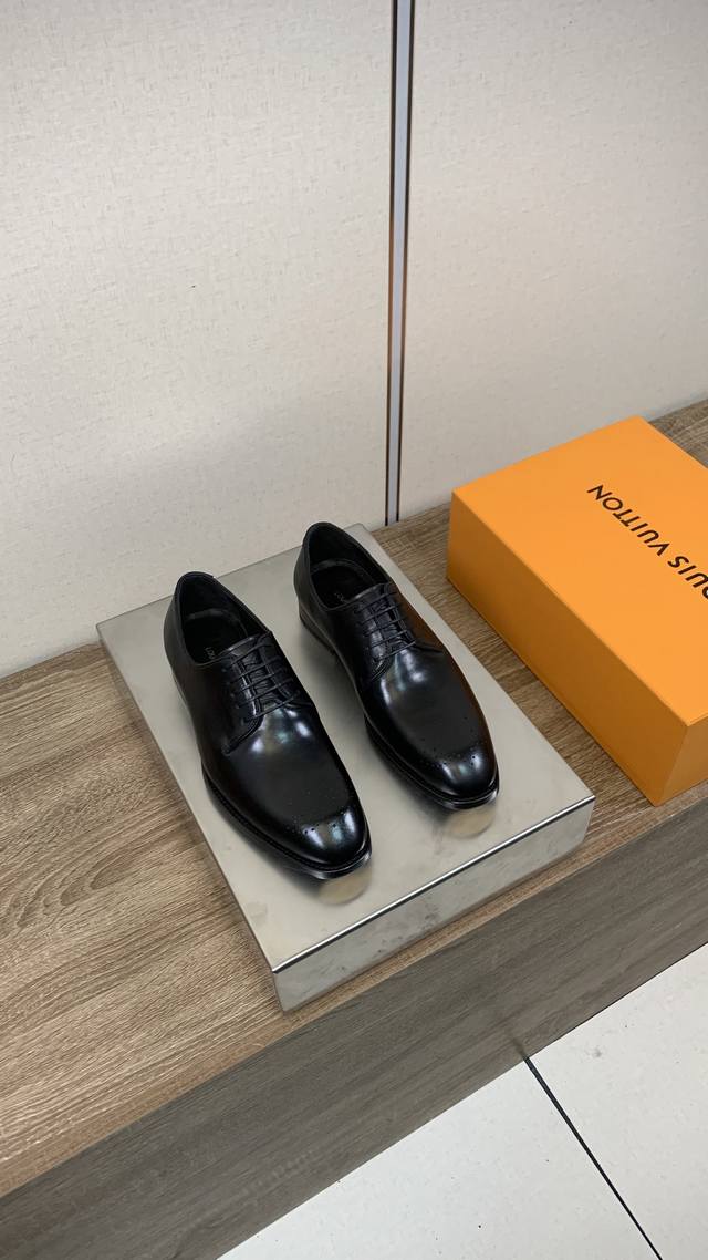 Louis Vuitto* Men's Business Casual Leather Shoes Imported Black Calfskin - Lini