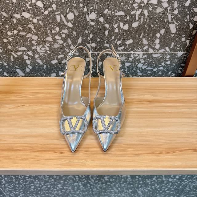 Valentin* Valentin V-buckle sandals, the latest and highest quality version from