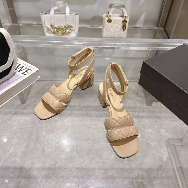 Chanel Spring/Summer New Arrival - New Style Sandals with Embroidered Lingerie
