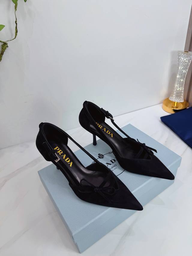 Factory Direct Release 2026 Sss: Prada's latest long and short boots, sandals,