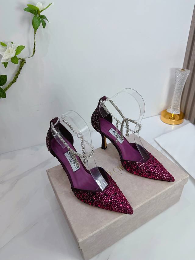 Factory Direct Jimmy Choo is a very comprehensive and prestigious fashion lifes