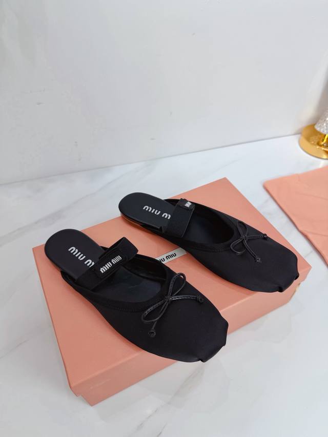 Factory 2026 New Miu Miu Arrival. Brand new and beautiful embellishments, stylis