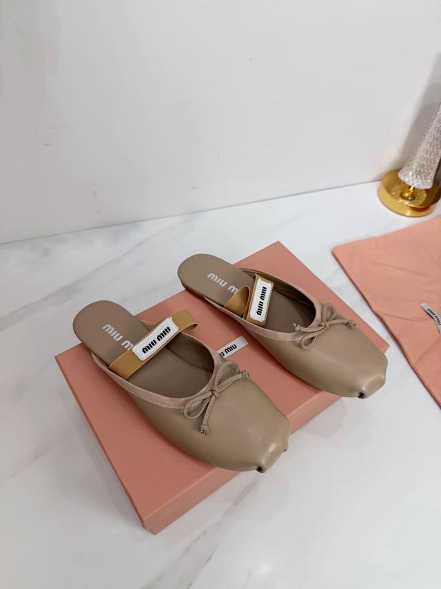 Factory 2026 New Miu Miu Arrival. Brand new and beautiful embellishments, stylis