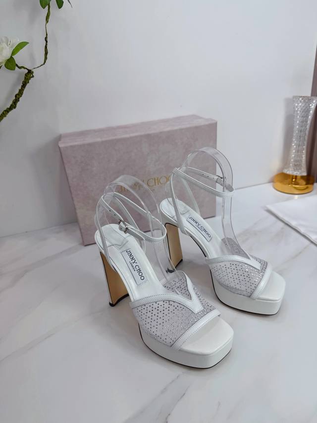 Factory Direct Jimmy Choo is a very comprehensive and prestigious fashion lifes