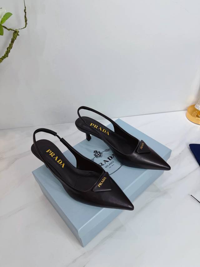 Factory Direct Release 2025 Sss: Prada's latest long and short boots, sandals,