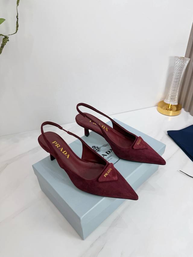 Factory Direct Release 2025 Sss: Prada's latest long and short boots, sandals,