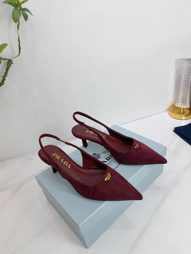 Factory Direct Release 2025 Sss: Prada's latest long and short boots, sandals,