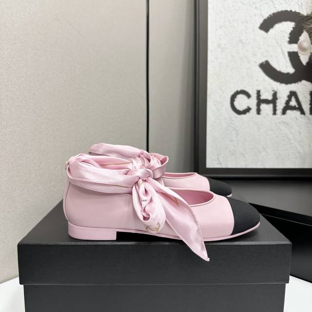 2025 Chanel Must-Have Item for Autumn/Winter!! A must-have for fashionistas, thi