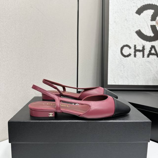 Chan*L Classic Slingback Chanel Sandals! Flats! Just like Coco Chanel said: Fash