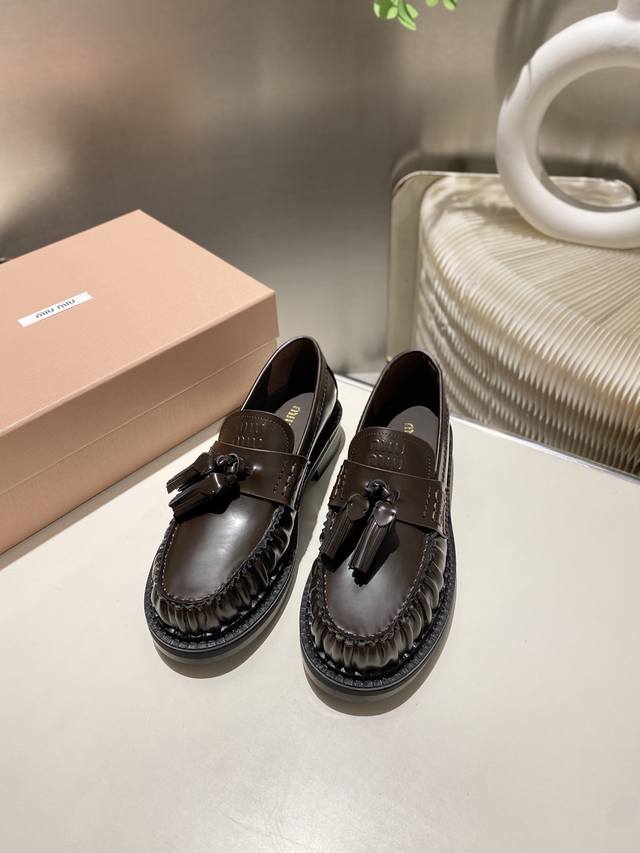 Factory Price p Miu Miu 2025 Runway New Tassel-Embellished Motorcycle Shoes Sli