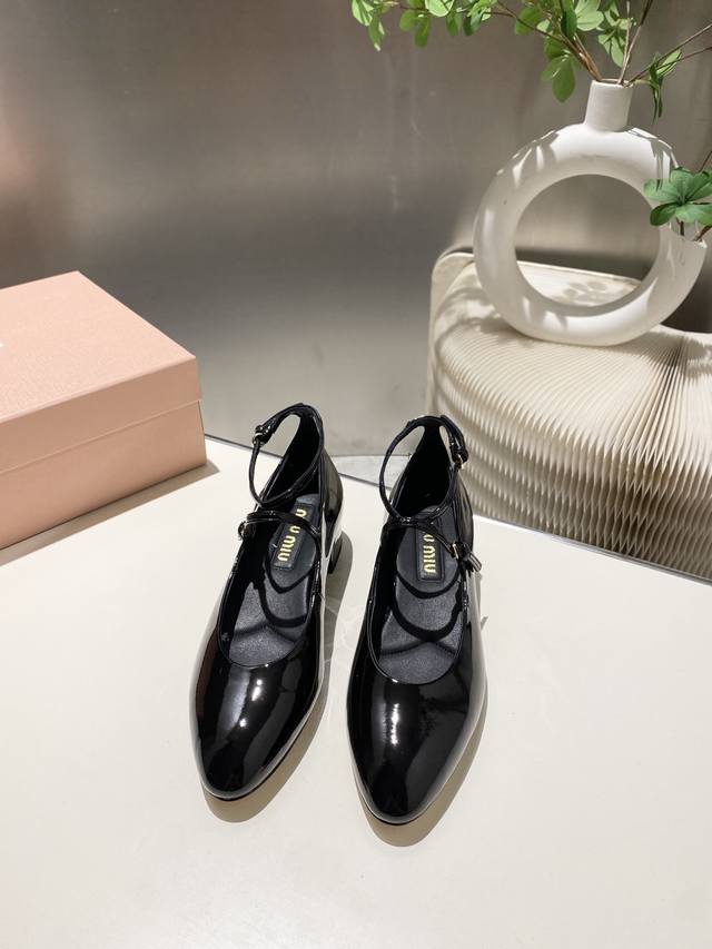 Factory Price p Miu Miu 2025 Autumn/Winter New Arrival - Upgraded Craftsmanship