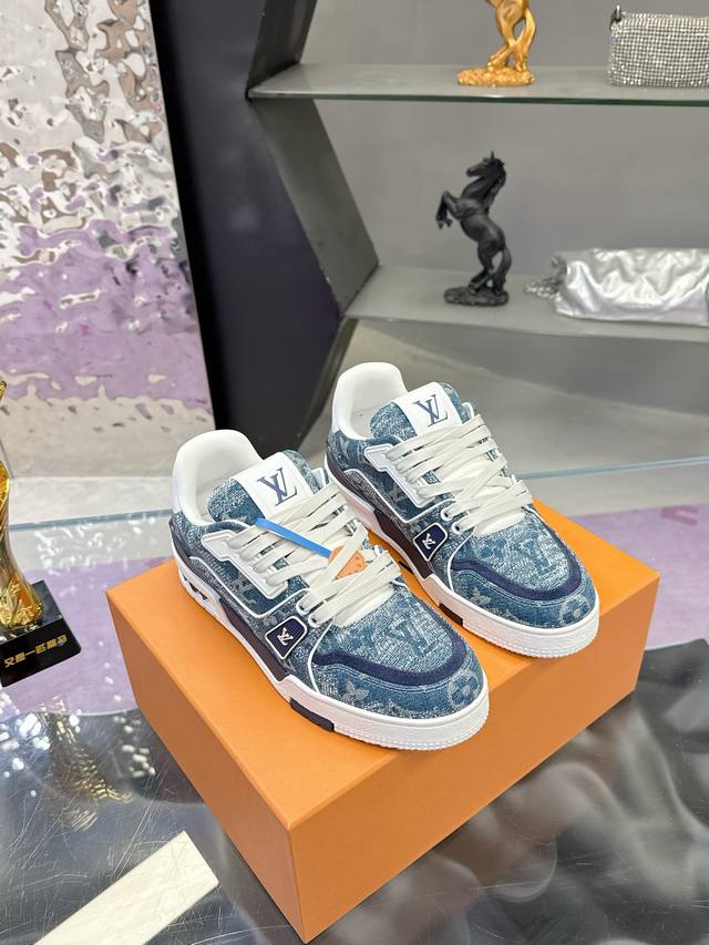 Factory Price: 2025 Latest Color Available! Louis Vuitton Trainer Series Couple