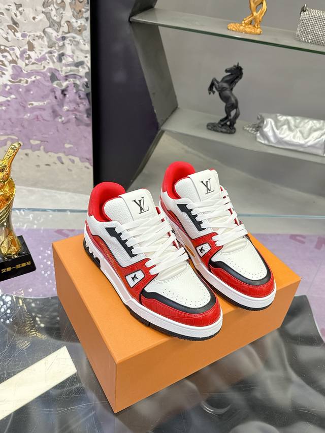 Factory Price: 2025 Latest Color Available! Louis Vuitton Trainer Series Couple