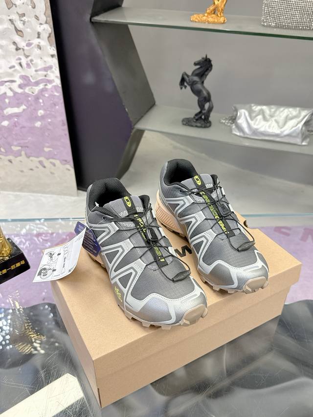 Factory Price: 2025 Latest Model, Synchronized with Department Stores Outdoor Fa