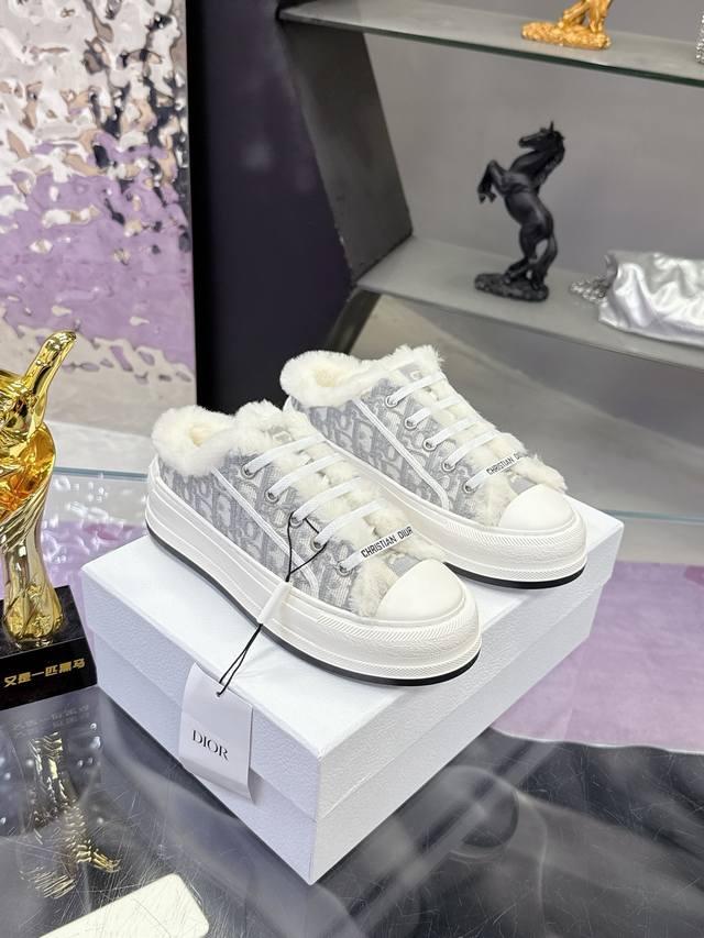 Factory Price: 'Dior Monogram Embroidery Wool Platform Slip-on Canvas Shoes Casu