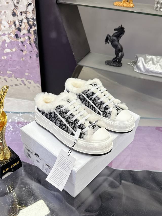 Factory Price: 'Dior Monogram Embroidery Wool Platform Slip-on Canvas Shoes Casu