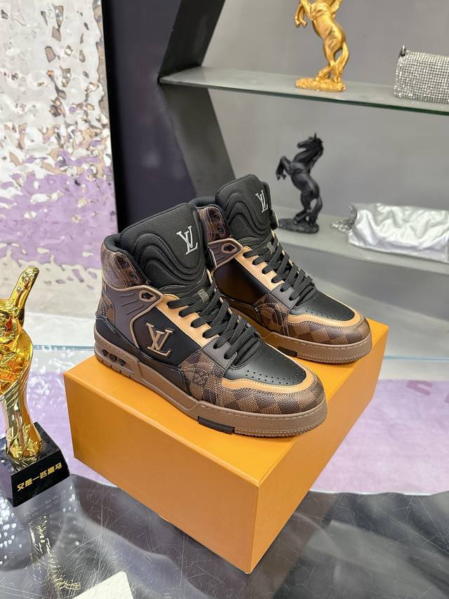 Factory Price: Lv2025 Milan Runway Men's Latest Shipment Lvtrainer High-Top Snea