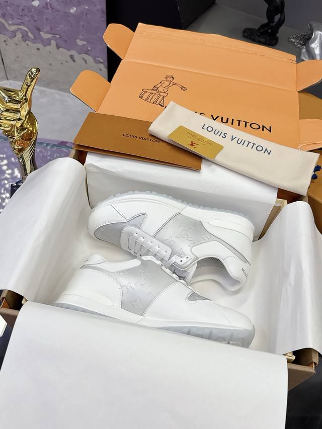 Factory Price (pp): Louis Vuitton Lv Men's Shoes Series, Sports Shoes Series, T