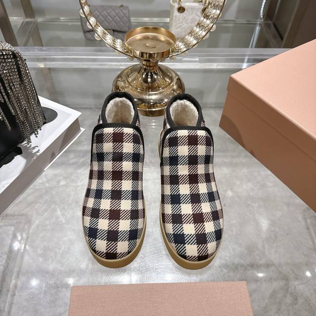 Factory direct Miu Miu fur slippers, 2025 Autumn/Winter new style cotton shoes