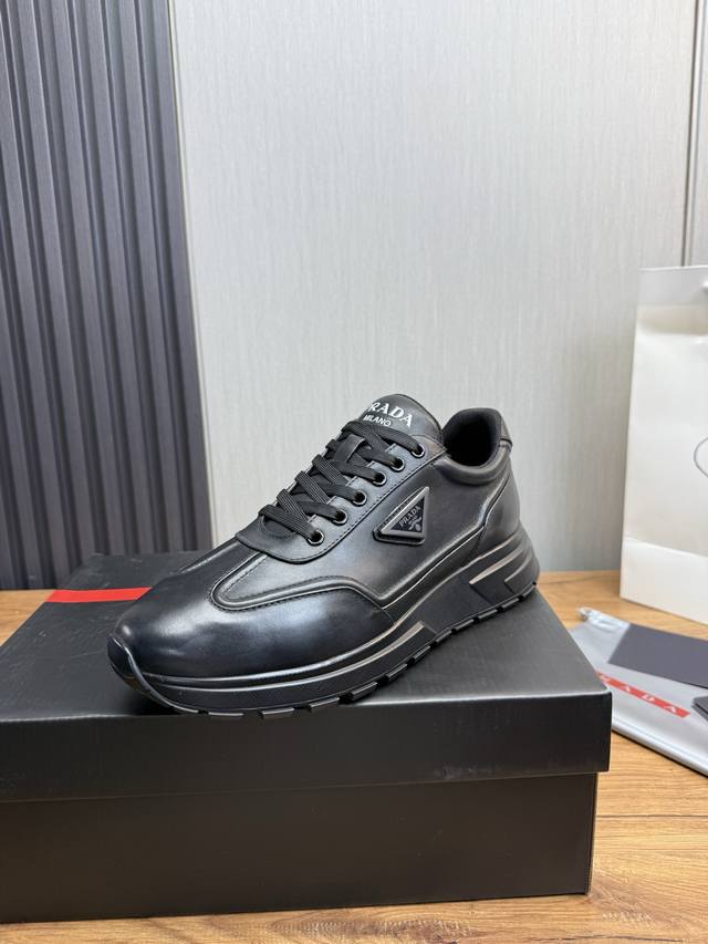 Factory Price (pp): Prada men's shoes, best-selling item in department stores,