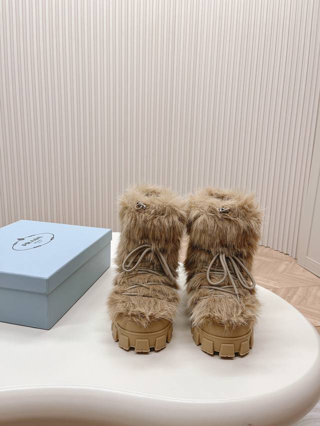 Factory Price (pp): Latest Prada Snow Boots Enameled Triangular Metal Logo Boot