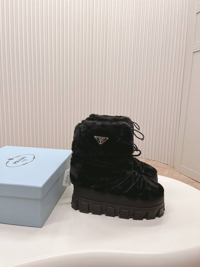 Factory Price (pp): Latest Prada Snow Boots Enameled Triangular Metal Logo Boot