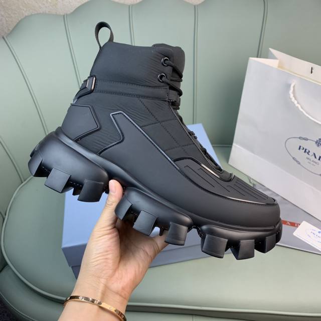 Factory Price (pp): Prada Fall/Winter Hot Selling Men's Shoes, Official Website