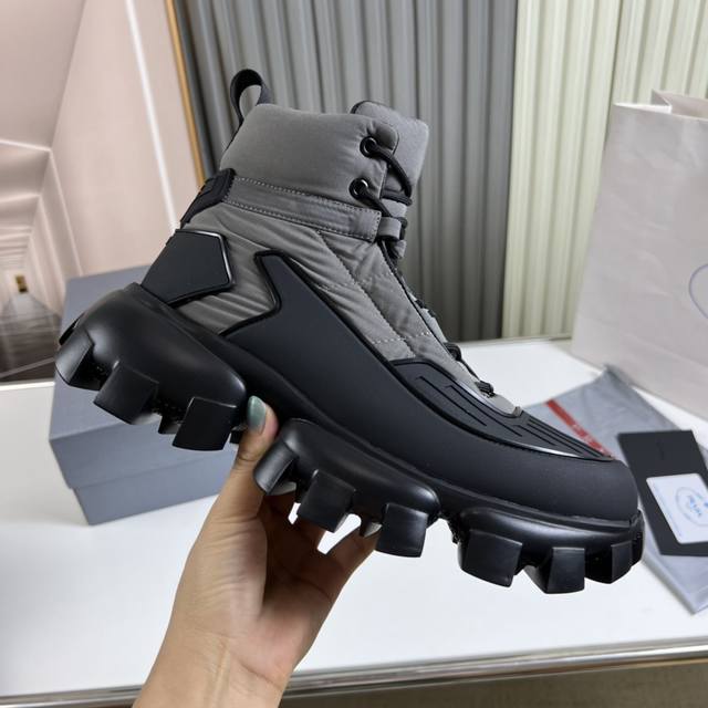 Factory Price (pp): Prada Fall/Winter Hot Selling Men's Shoes, Official Website